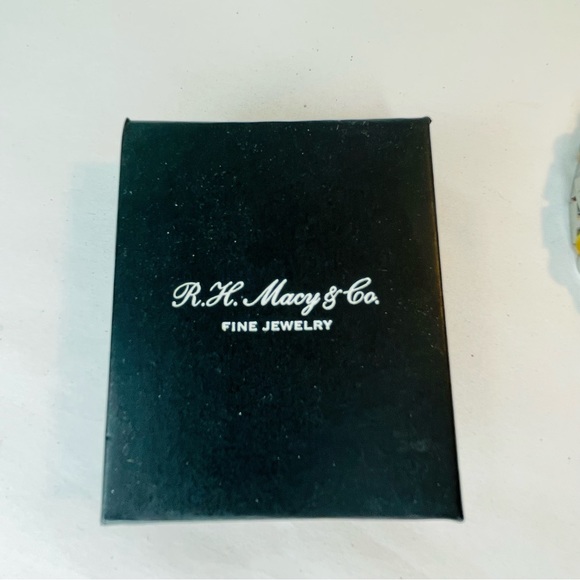 R.H. Macy Mens Two Toned Stainless Steel Metal Link Diamond Bracelet 9” Long - Picture 4 of 16